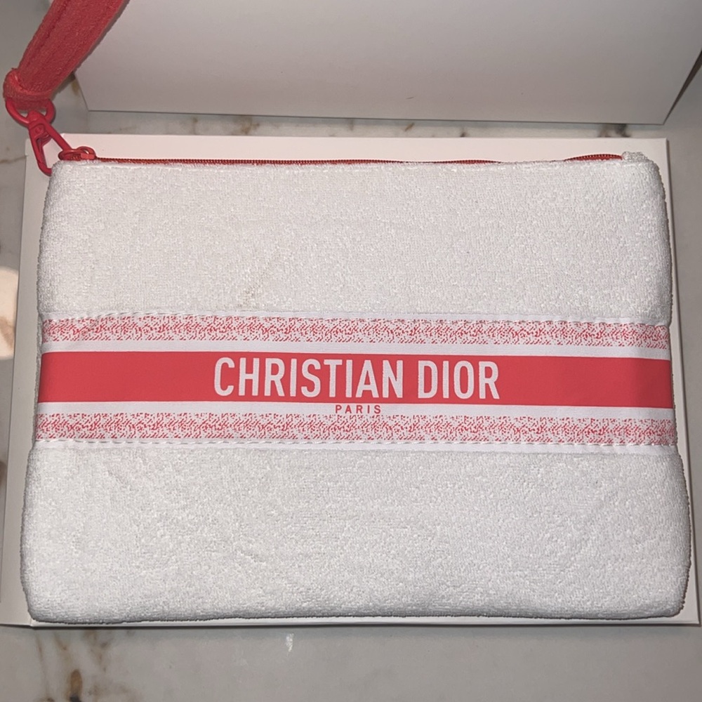 NIB DIORIVIERA  Pouch- color Coral